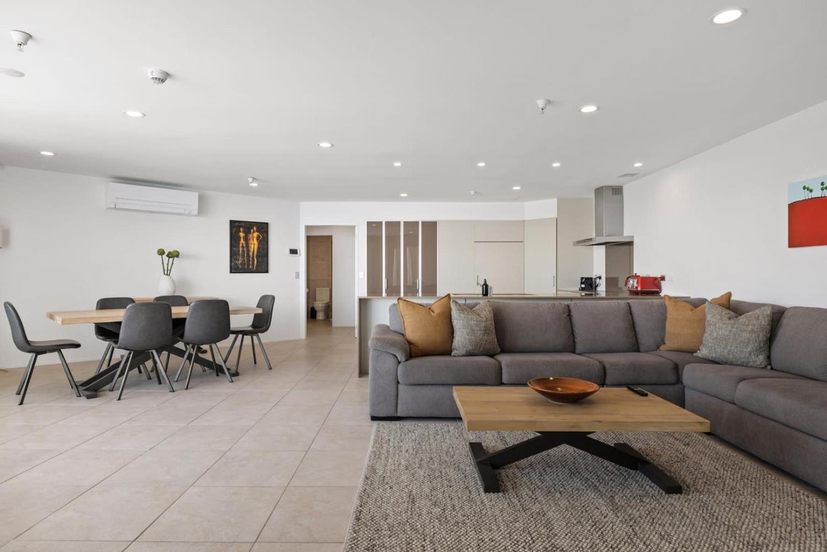 Oceanside Bliss - Absolute Beachfront - Uninterrupted Ocean Views With Pool Mount Maunganui Extérieur photo